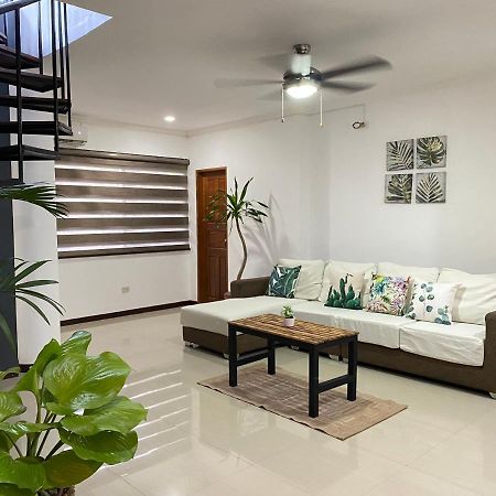 Bakawan Hostel Coron Zewnętrze zdjęcie